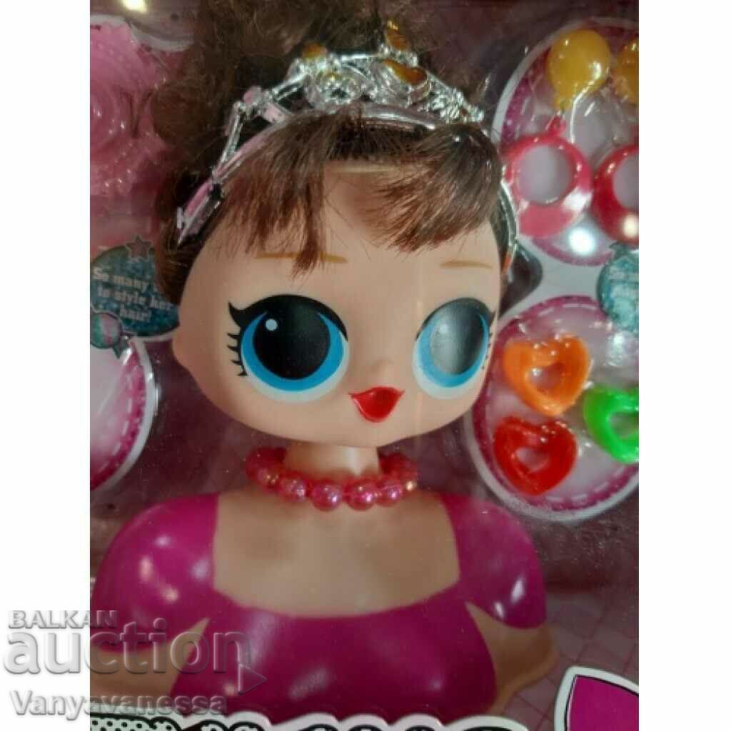 Delivery of Interesting and beautiful mannequin doll with styling accessories Delivery of Interesting and beautiful mannequin doll with styling accessories