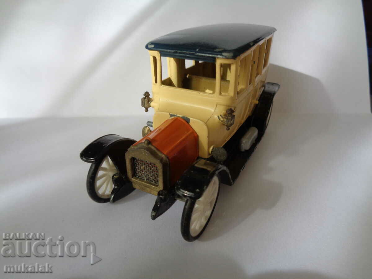 1:43 R.A.M.I. LORRAINE DIETRICH 1911 RETRO MODEL STROLLER with price 25.00 BGN | € 12.78