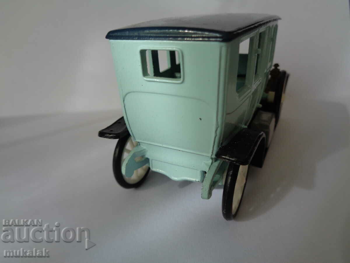 Delivery of 1:43 R.A.M.I. LORRAINE DIETRICH 1911 RETRO MODEL STROLLER Delivery of 1:43 R.A.M.I. LORRAINE DIETRICH 1911 RETRO MODEL STROLLER