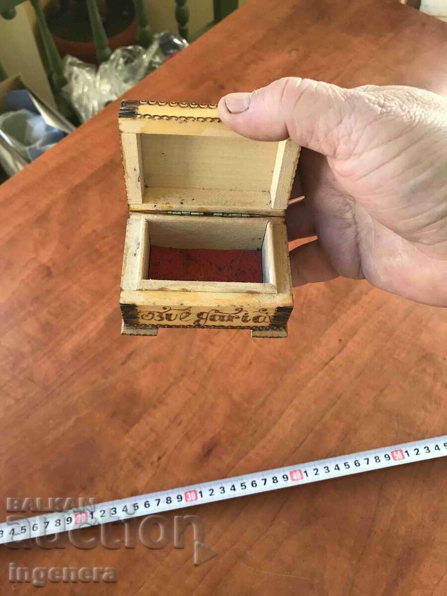 BOX BOX WOOD PYROGRAPHED PAINTED COLOR BULGARIA - 6
