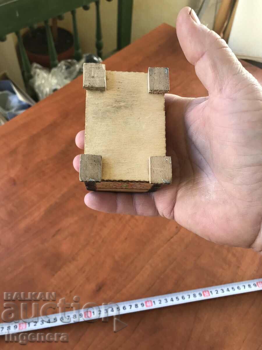 BOX BOX WOOD PYROGRAPHED PAINTED COLOR BULGARIA - 7