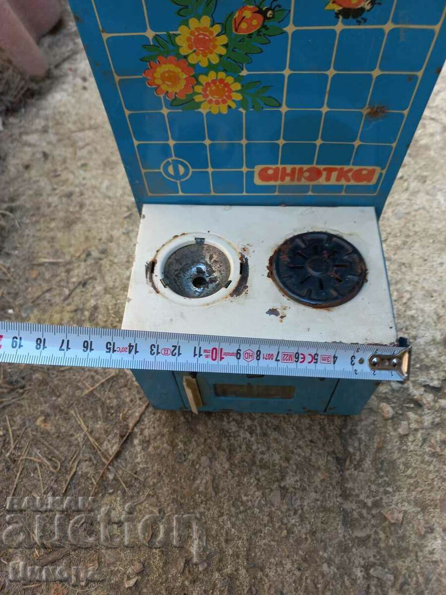 Auction OLD RUSSIAN CHILDREN'S METAL TOY STOVE SINK ANYUTKA Auction OLD RUSSIAN CHILDREN'S METAL TOY STOVE SINK ANYUTKA