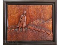 Ovchar - O sculptură în lemn de nuc cu forță de muncă intensă și măiestrie