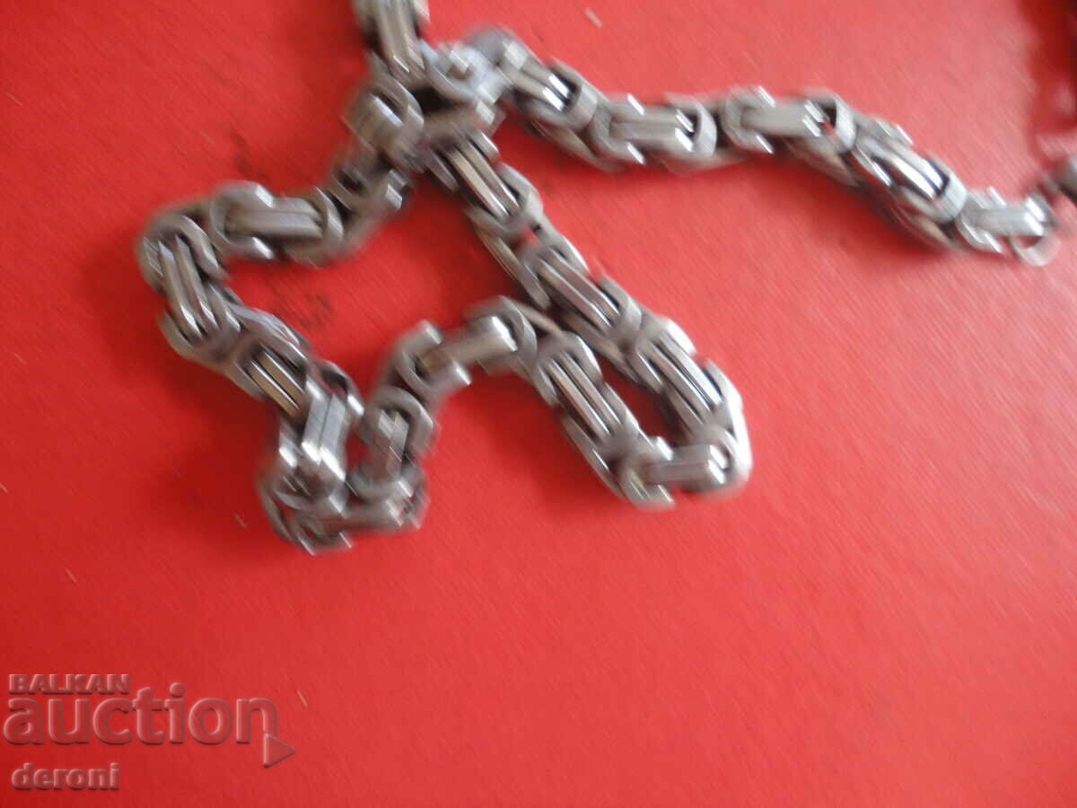 Καταπληκτική αλυσίδα αλυσίδας με τιμή 40.00 BGN | € 20.45 Καταπληκτική αλυσίδα αλυσίδας με τιμή 40.00 BGN | € 20.45