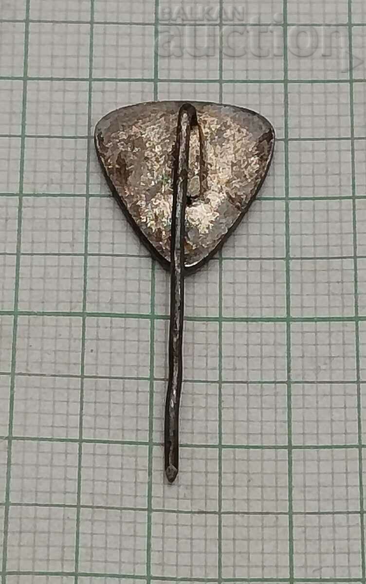 FOOTBALL DINAMO BERLIN GDR/GERMANY ENAMEL BADGE SMALL with price 7.00 BGN | € 3.58 FOOTBALL DINAMO BERLIN GDR/GERMANY ENAMEL BADGE SMALL with price 7.00 BGN | € 3.58