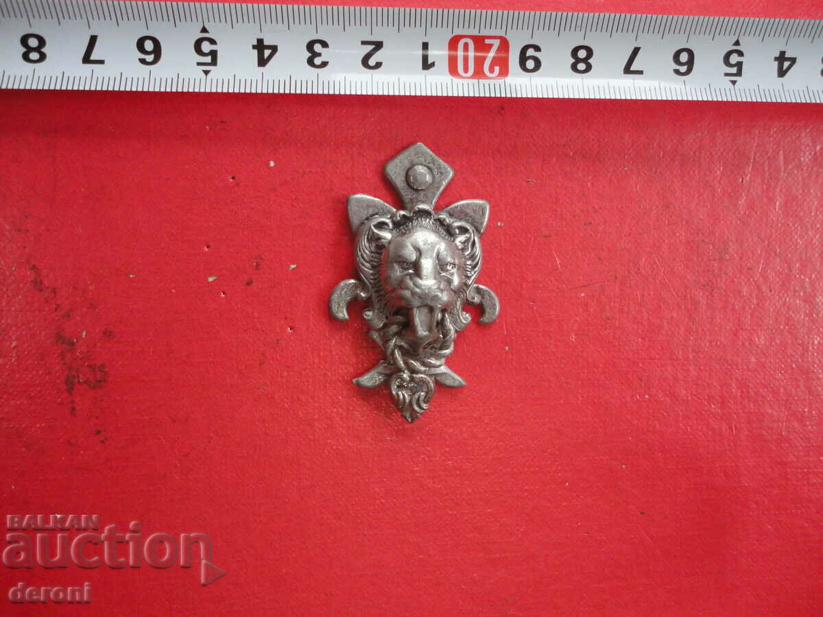 Antique small bronze lion knocker with price 10.00 BGN | € 5.11