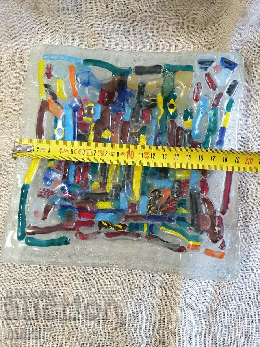 Delivery of Design glass vessel made of colored embossed glass Delivery of Design glass vessel made of colored embossed glass