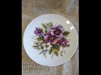 Красива чиния с флорални мотиви за стена-Бавария