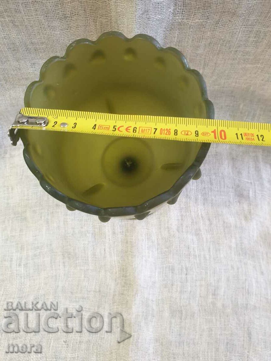 Delivery of Large colored glass goblet Delivery of Large colored glass goblet