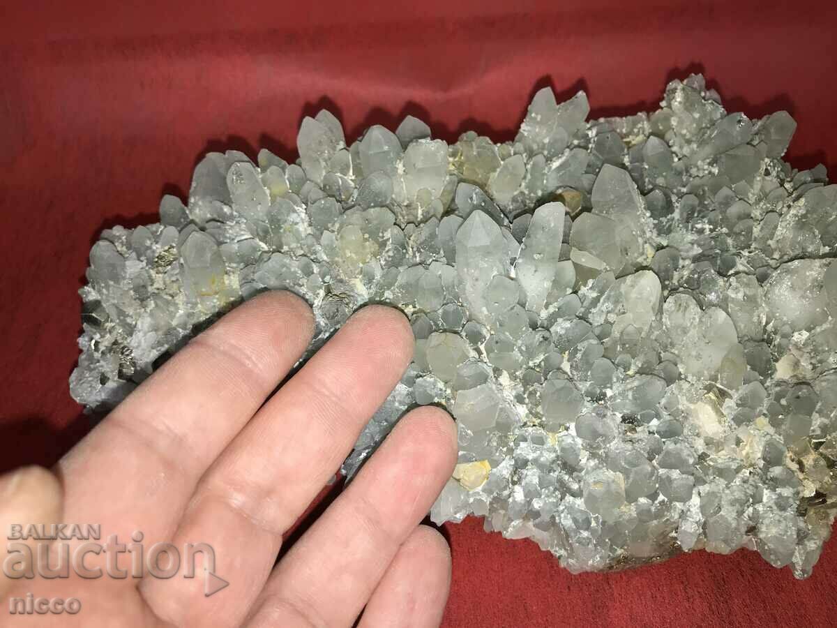 Delivery of Quartz with pyrite Delivery of Quartz with pyrite