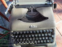 Mașina de scris „Ërika”.