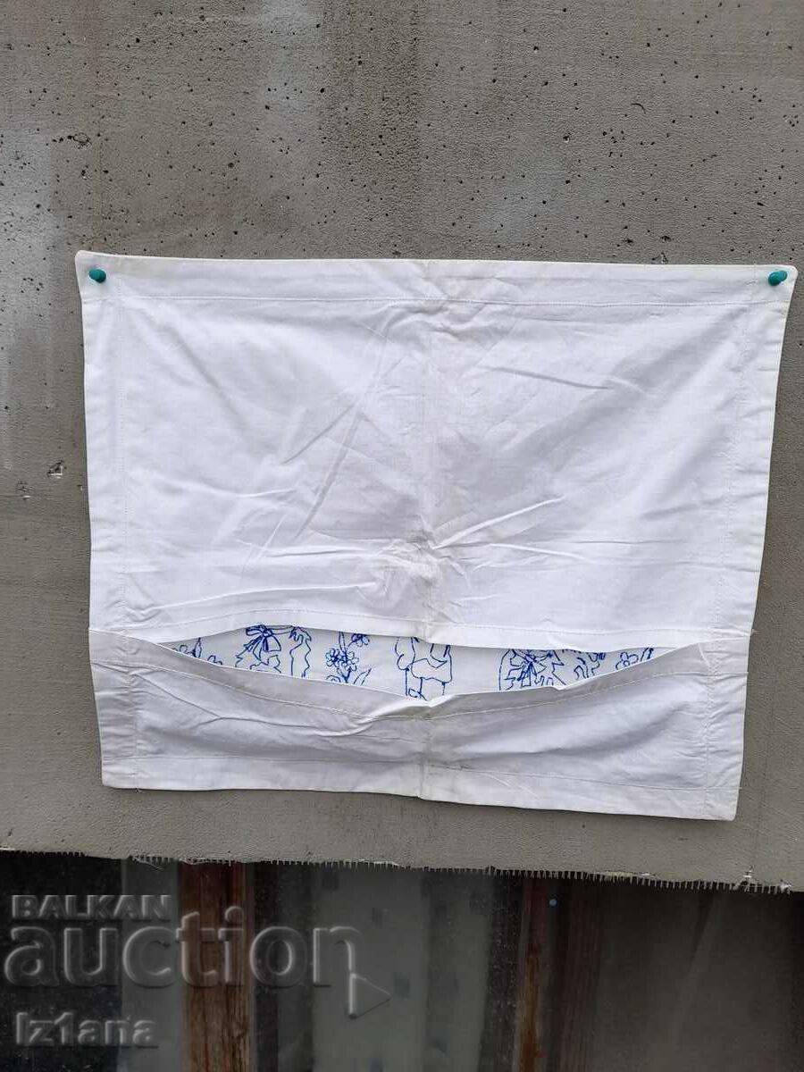 Auction Vintage embroidered pillowcase Auction Vintage embroidered pillowcase