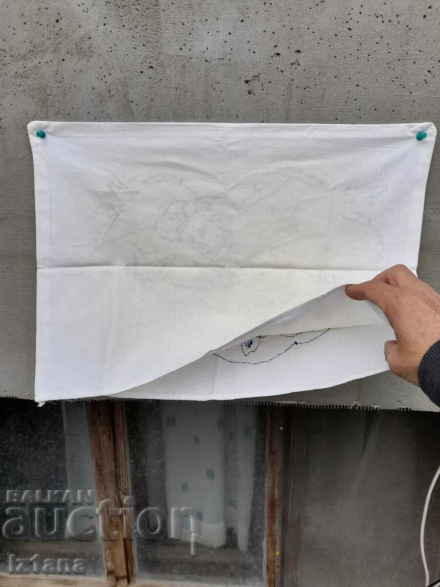 Auction Vintage embroidered pillowcase Auction Vintage embroidered pillowcase