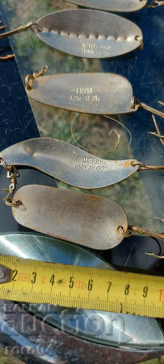 Delivery of GLITTERS - FOR MASTER FISHERMEN