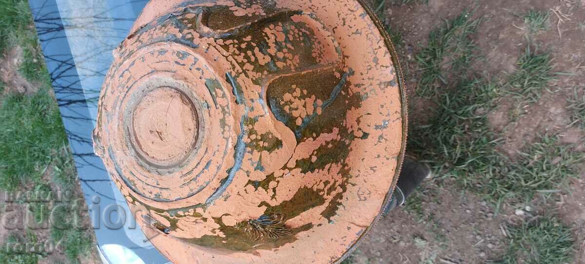 Delivery of HUGE OLD VERY OLD CERAMIC POT POT Delivery of HUGE OLD VERY OLD CERAMIC POT POT