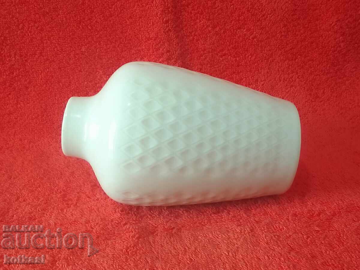 Old porcelain vase Hutschenreuther Germany embossed pover - 5 Old porcelain vase Hutschenreuther Germany embossed pover - 5