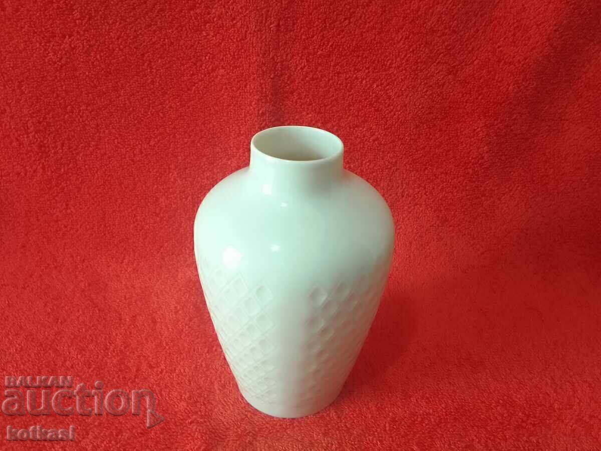 Old porcelain vase Hutschenreuther Germany embossed pover - 6 Old porcelain vase Hutschenreuther Germany embossed pover - 6