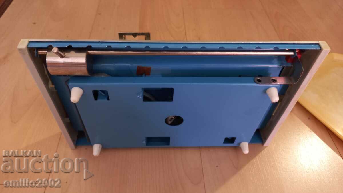 Delivery of Retro scales up to 12 kg Delivery of Retro scales up to 12 kg