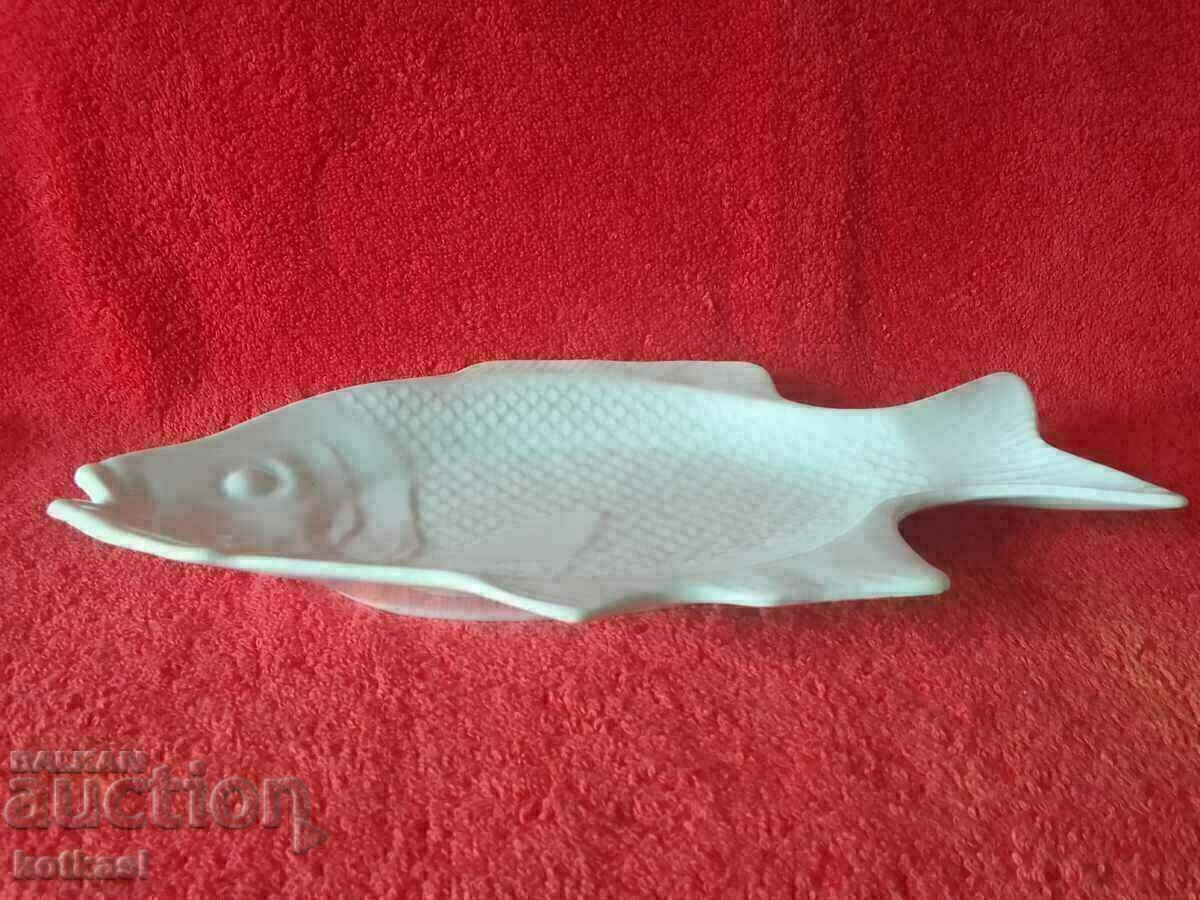 Auction Old porcelain plate with a fish figure Auction Old porcelain plate with a fish figure