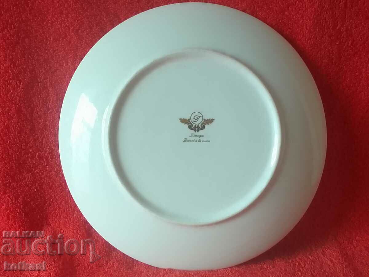 Farfurie veche din portelan Limoges aurit barbat femeie decorata manual - 6 Farfurie veche din portelan Limoges aurit barbat femeie decorata manual - 6