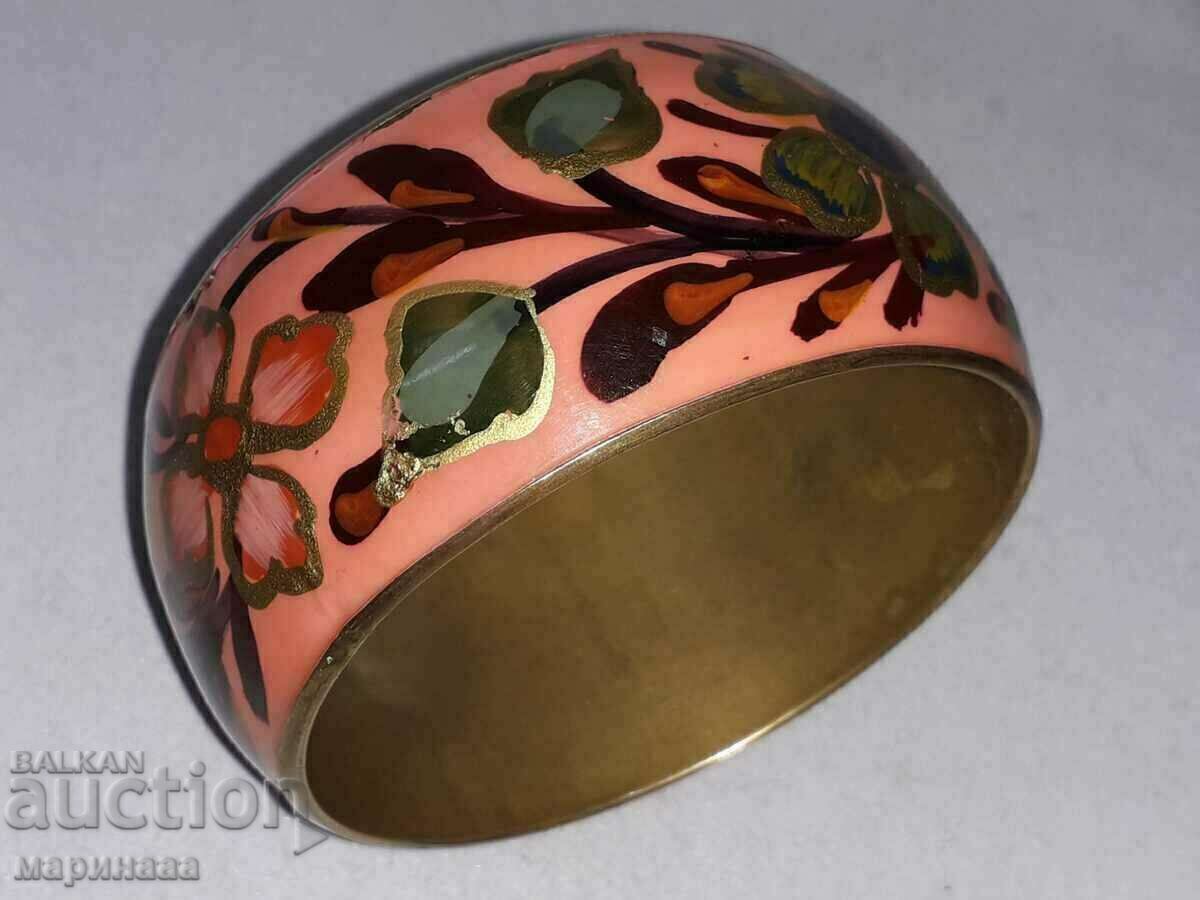 BRĂŢARĂ. ALAMA, EMALT cu preț € 2.56 | 5.01 BGN BRĂŢARĂ. ALAMA, EMALT cu preț € 2.56 | 5.01 BGN