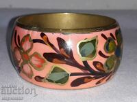 BRACELET. BRASS, ENAMEL