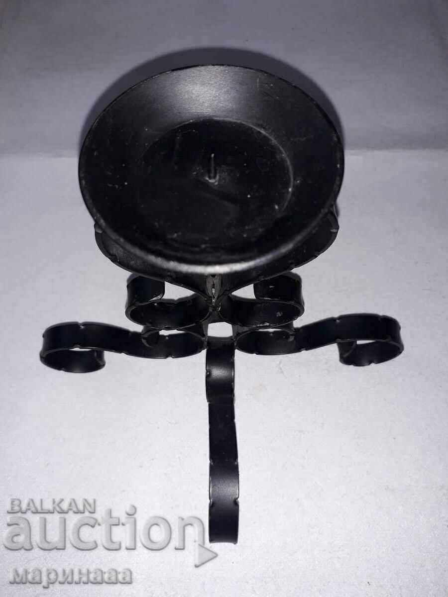 MASSIVE CANDLESTICK. WROUGHT IRON - 5 MASSIVE CANDLESTICK. WROUGHT IRON - 5