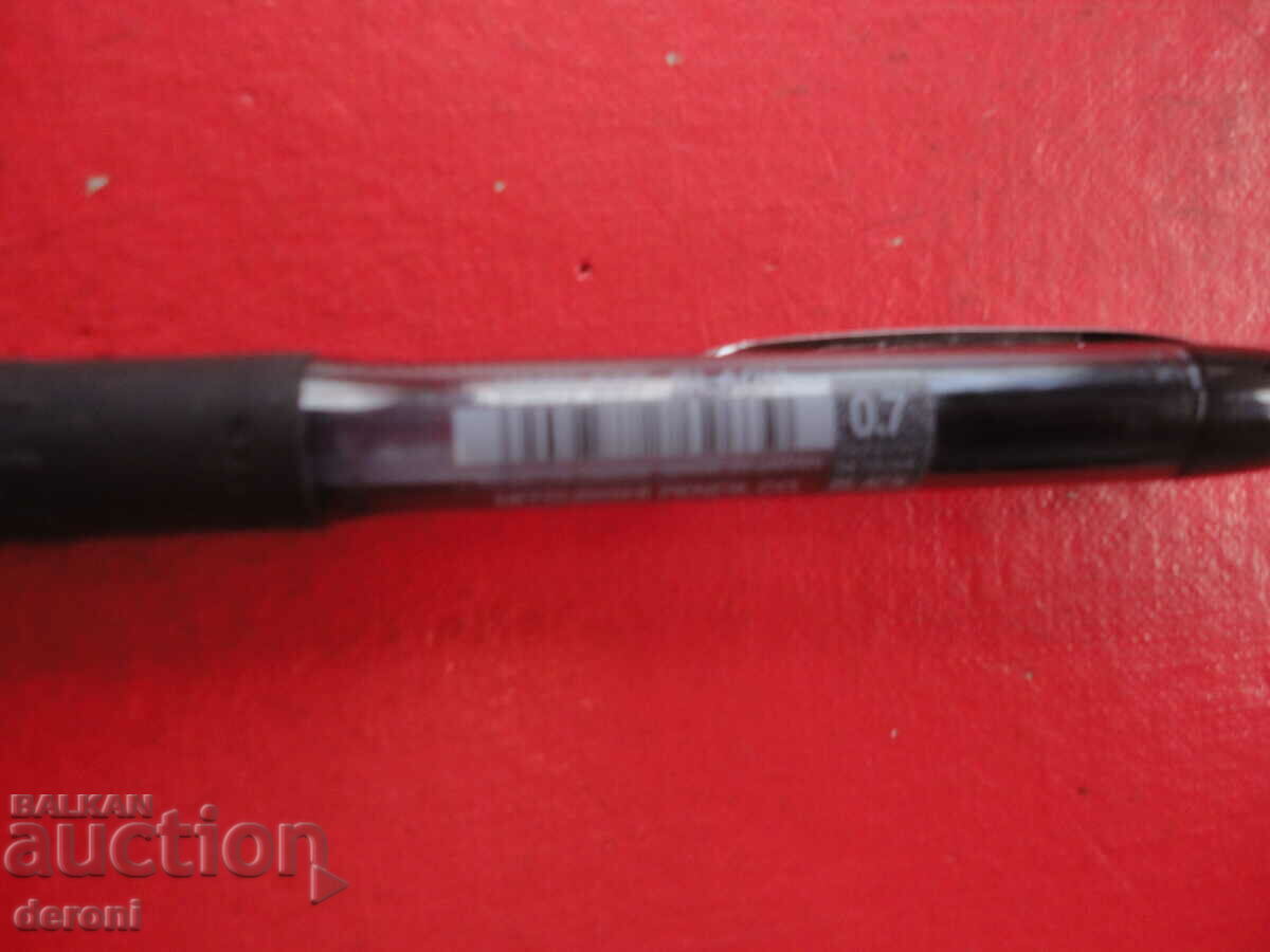 Delivery of Great ballpoint pen Uni Ball