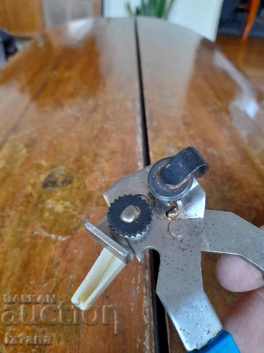 Old RECORD can opener - 5 Old RECORD can opener - 5