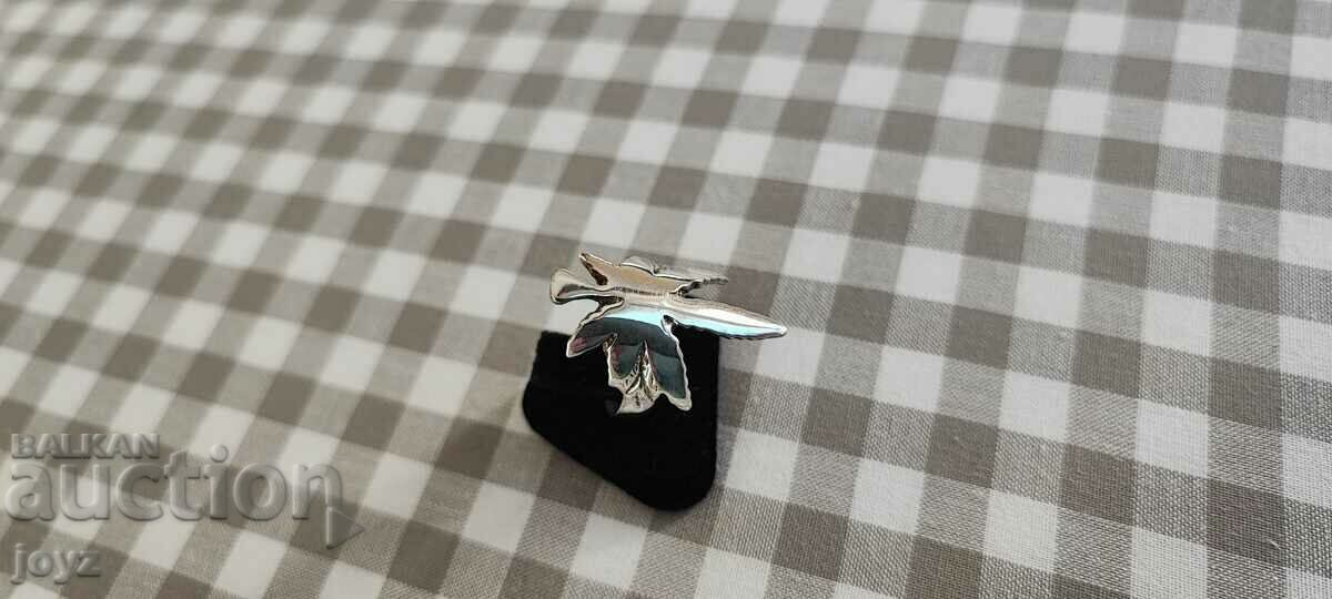 Auction SILVER RING 4.75 GRAMS/ SAMPLE 925 Auction SILVER RING 4.75 GRAMS/ SAMPLE 925