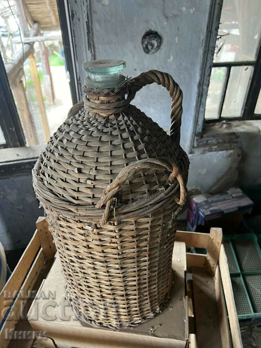 Стара плетена дамаджана - 25 литра