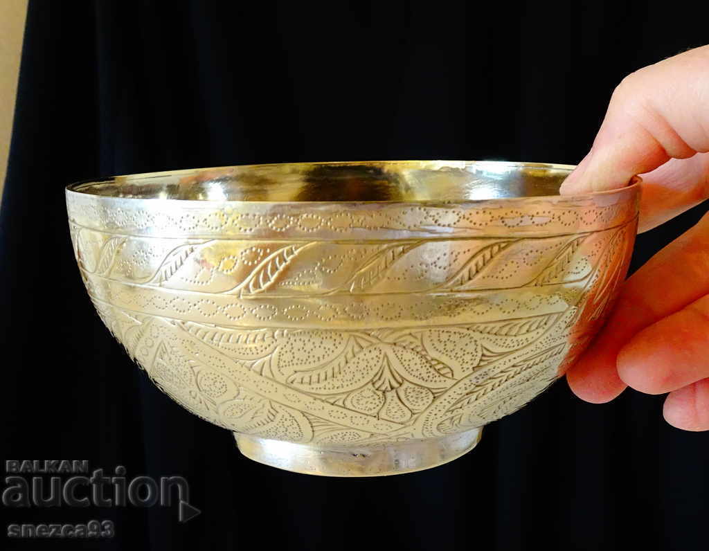 Persian bronze bonbonniera, bowl with tugri. with price 39.00 BGN | € 19.94 Persian bronze bonbonniera, bowl with tugri. with price 39.00 BGN | € 19.94