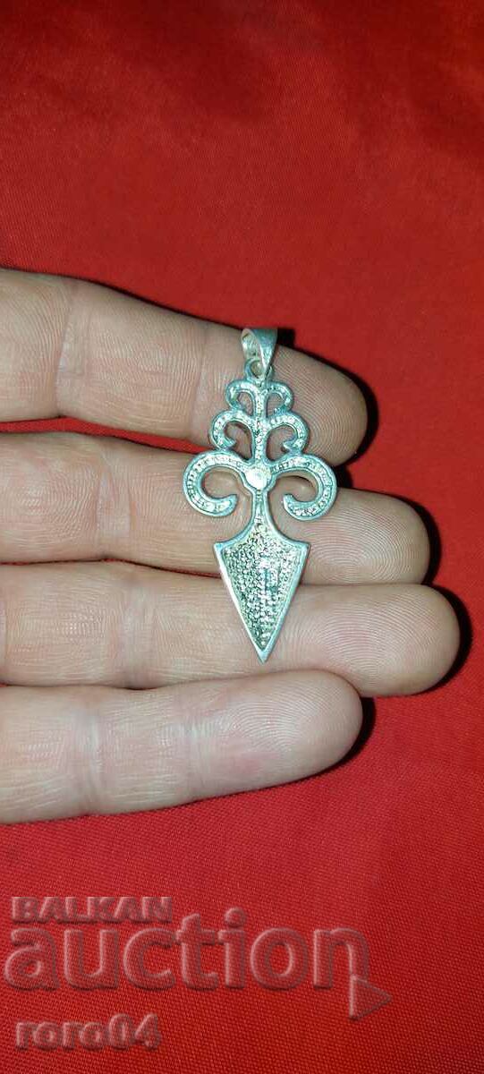Auction SILVER PENDANT - 925 Auction SILVER PENDANT - 925