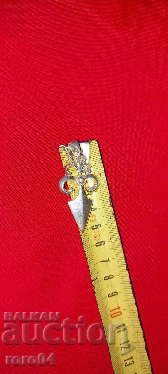 Delivery of SILVER PENDANT - 925 Delivery of SILVER PENDANT - 925