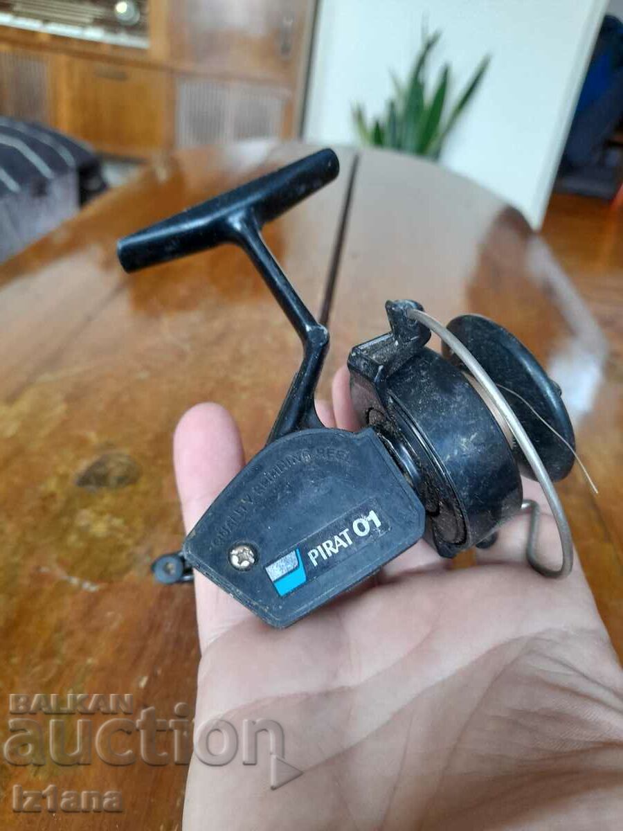 Old fishing reel Pirat 01 with price 37.00 BGN | € 18.92 Old fishing reel Pirat 01 with price 37.00 BGN | € 18.92