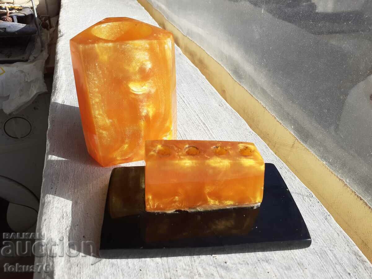 Old Social Catalina desk vase and pencil case set with price 45.00 BGN | € 23.01 Old Social Catalina desk vase and pencil case set with price 45.00 BGN | € 23.01