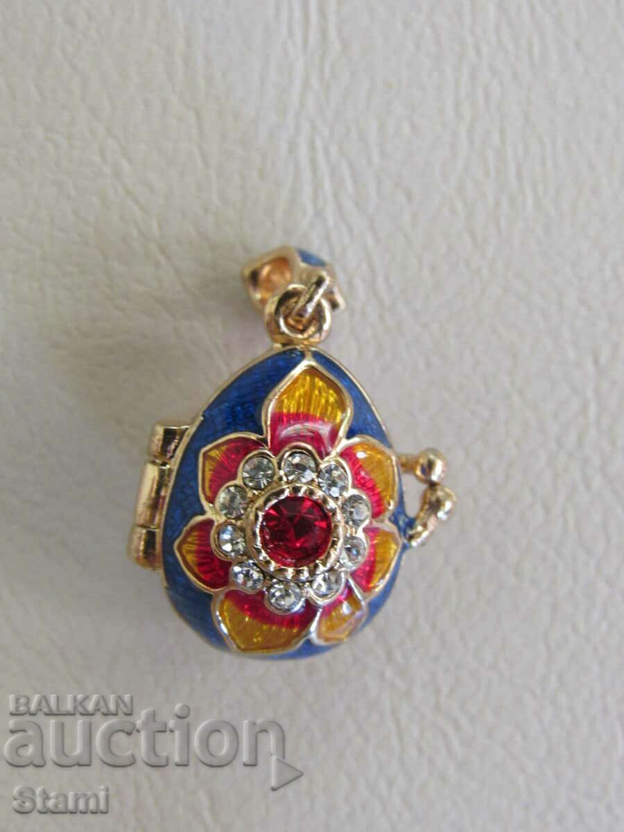 Fine women's pendant necklace - Faberge egg, new with price 65.00 BGN | € 33.23 Fine women's pendant necklace - Faberge egg, new with price 65.00 BGN | € 33.23