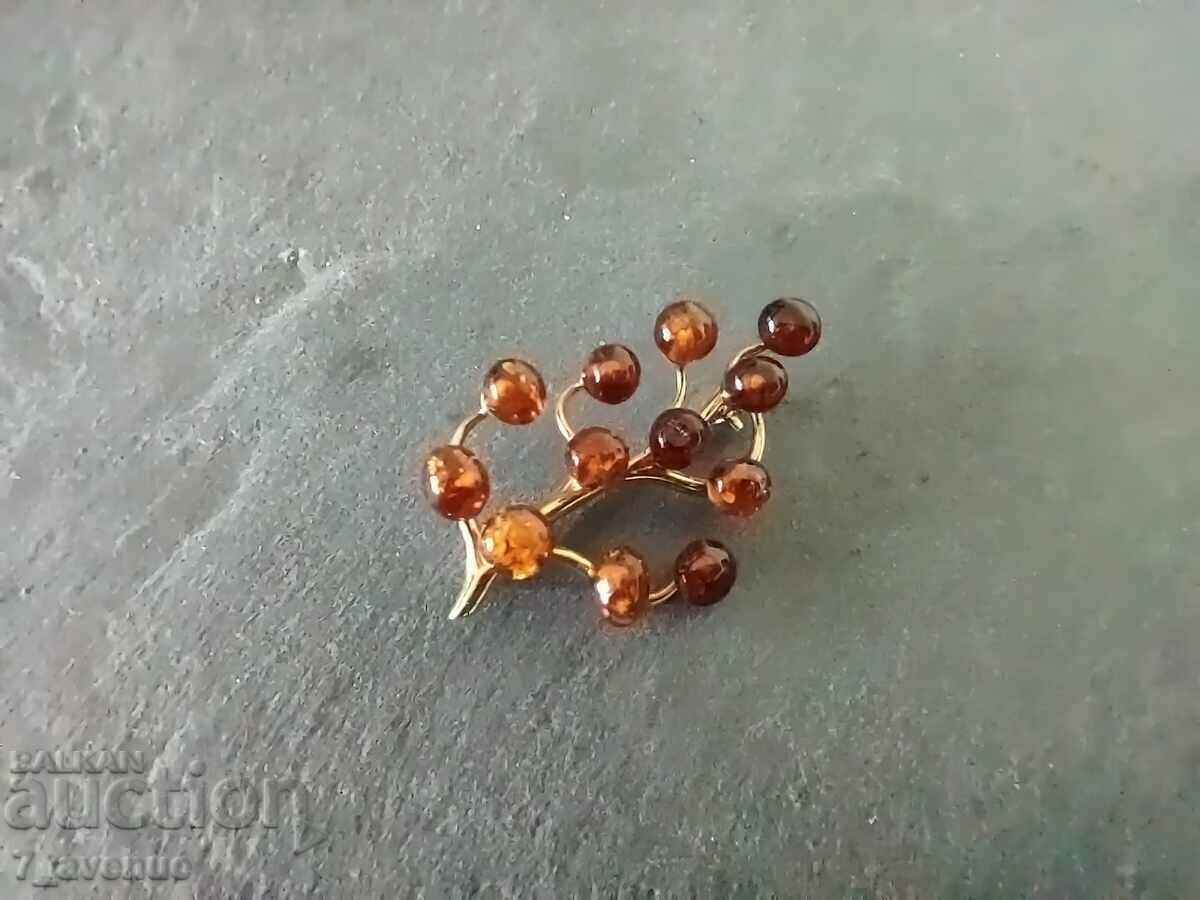 Amber brooch, amber spheres 25,03.24