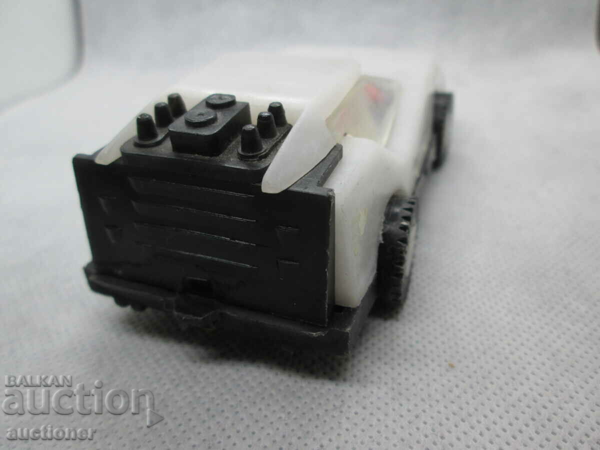 Delivery of SOC. CHILDREN'S PLASTIC CAR TOY Delivery of SOC. CHILDREN'S PLASTIC CAR TOY