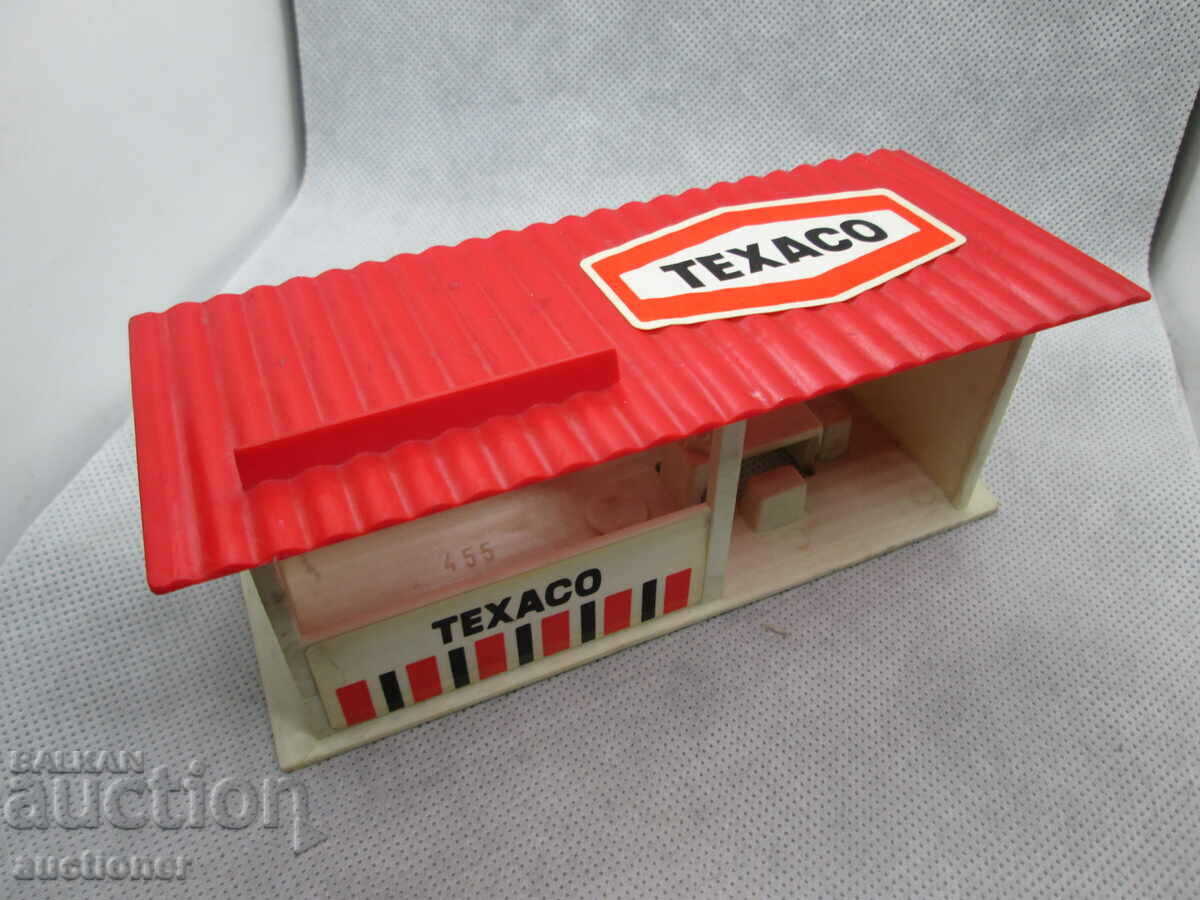 TEXACO PLASTIC GARAGE with price 30.00 BGN | € 15.34 TEXACO PLASTIC GARAGE with price 30.00 BGN | € 15.34