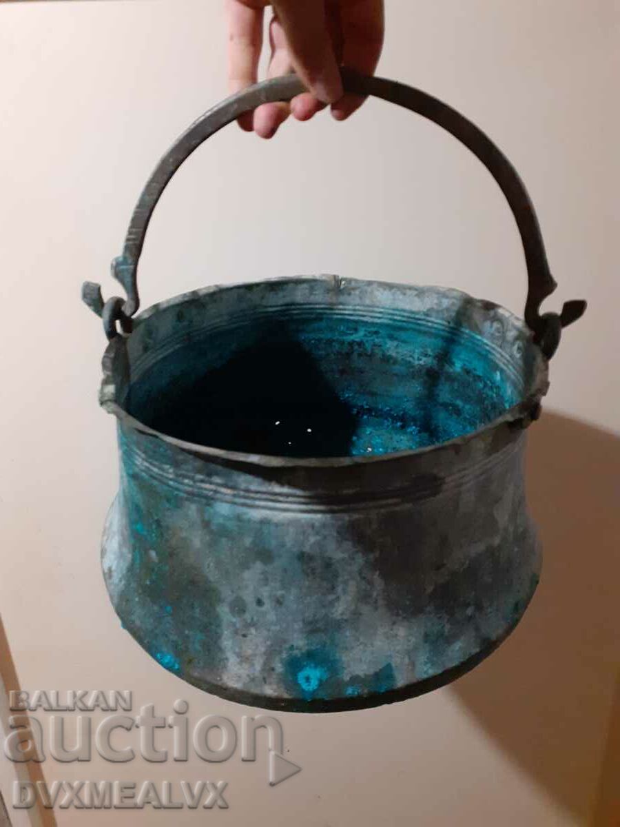 Renaissance copper, copper cauldron, cauldron 2