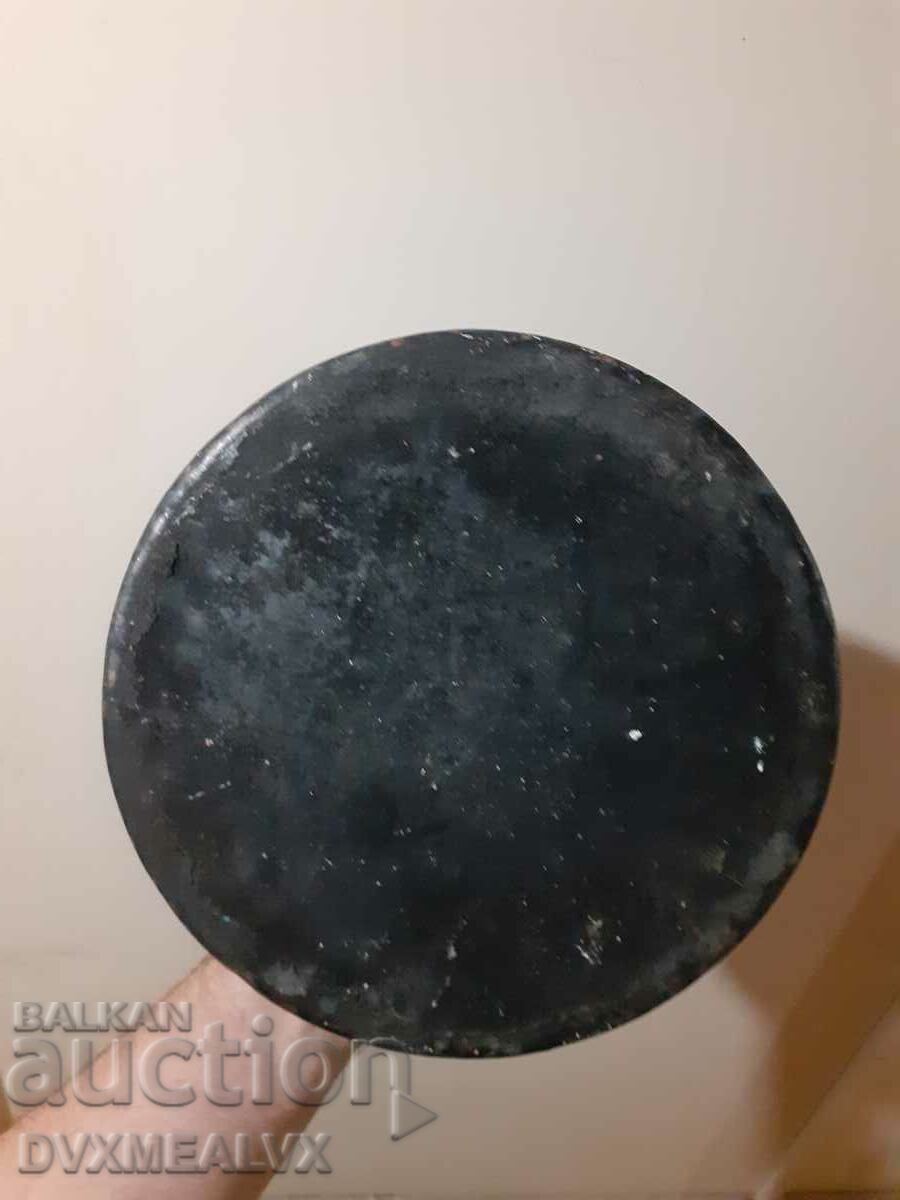 Auction Renaissance copper pot, tas Auction Renaissance copper pot, tas