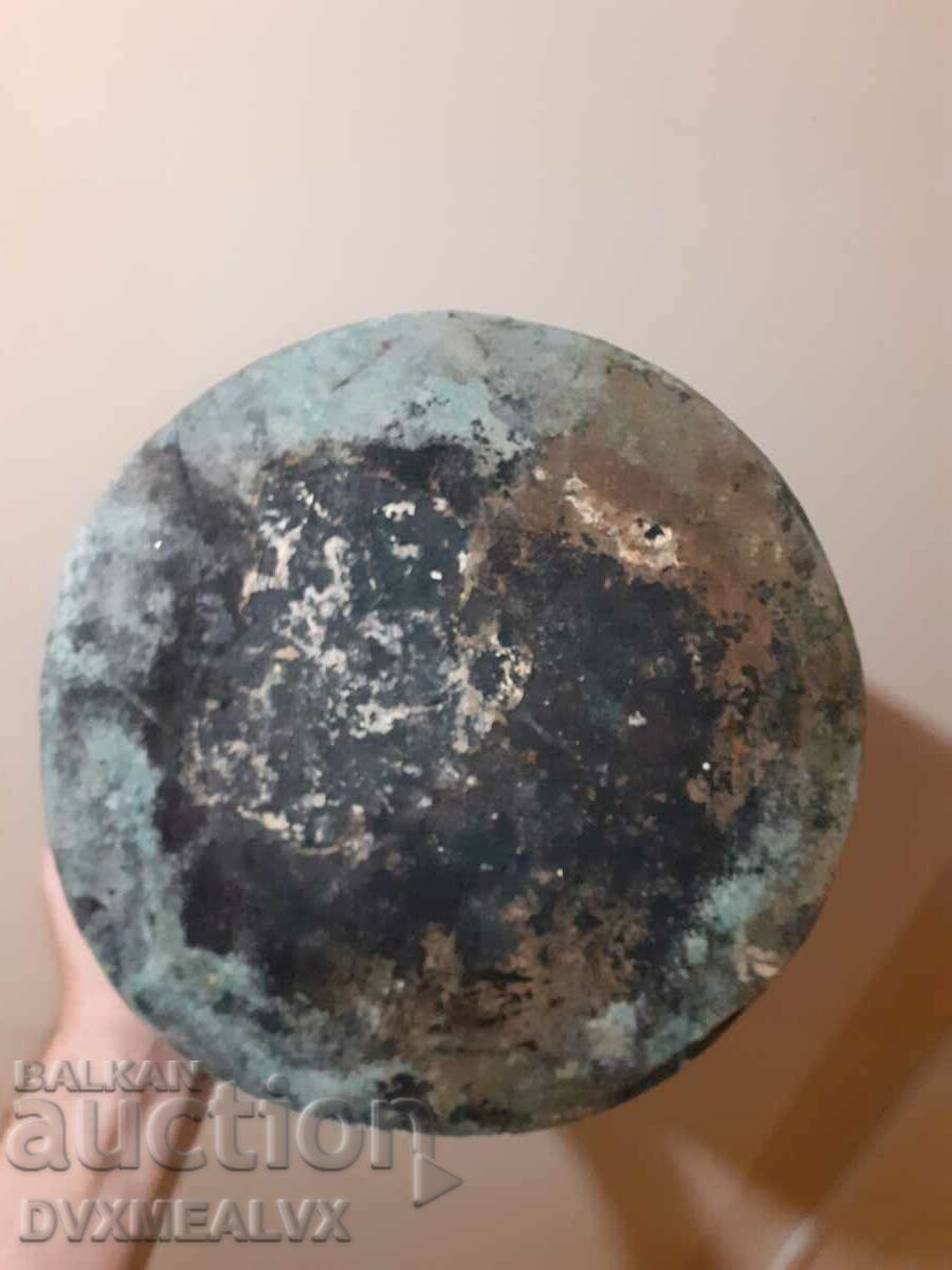 Delivery of Renaissance copper, copper cauldron, cauldron 3 Delivery of Renaissance copper, copper cauldron, cauldron 3