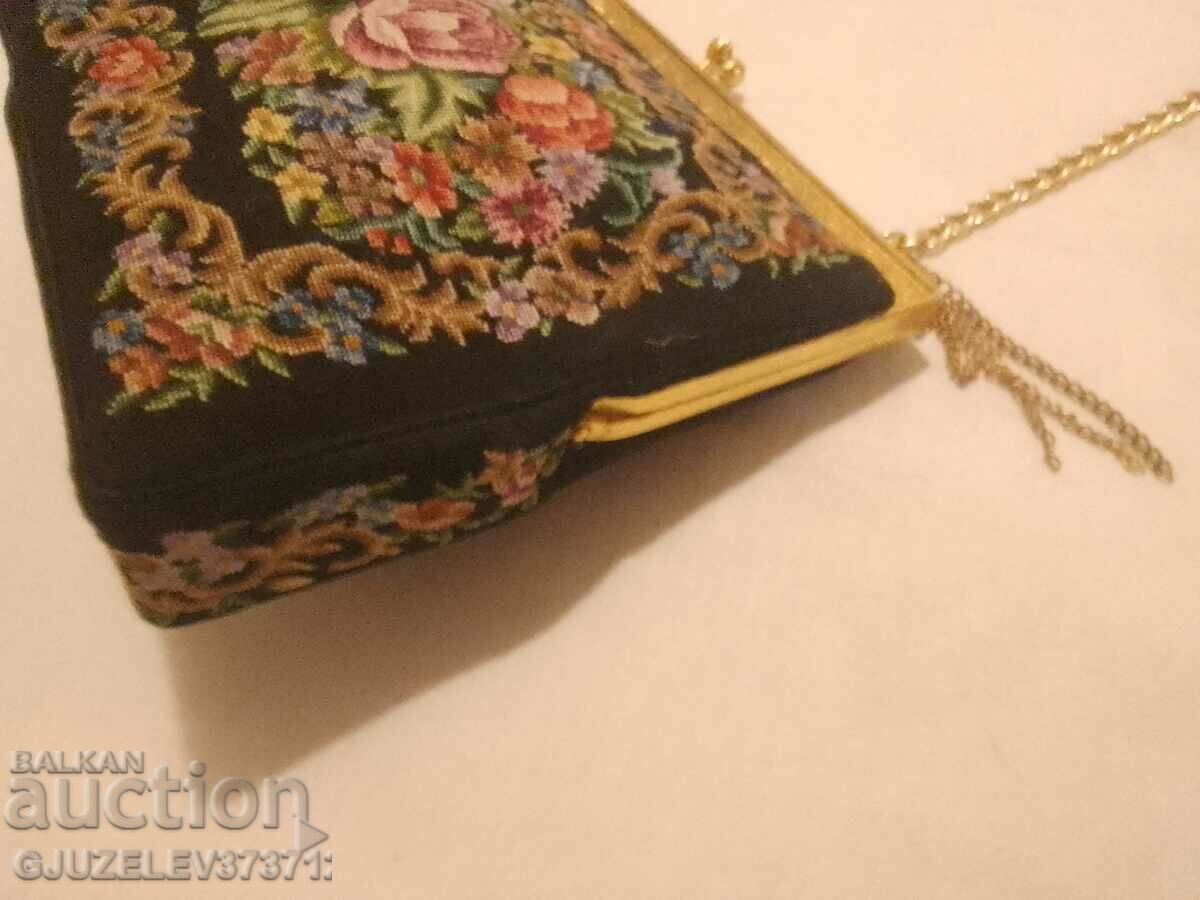 Geantă de mână victoriană cu geantă antică Petit Point cu preț 199.00 BGN | € 101.75