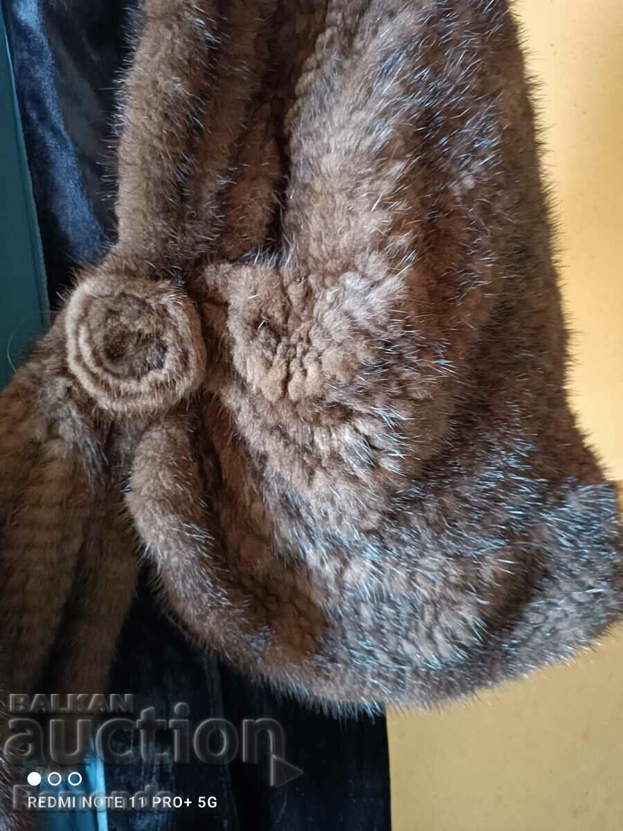 Mink cape, knitted, Canadian technique.