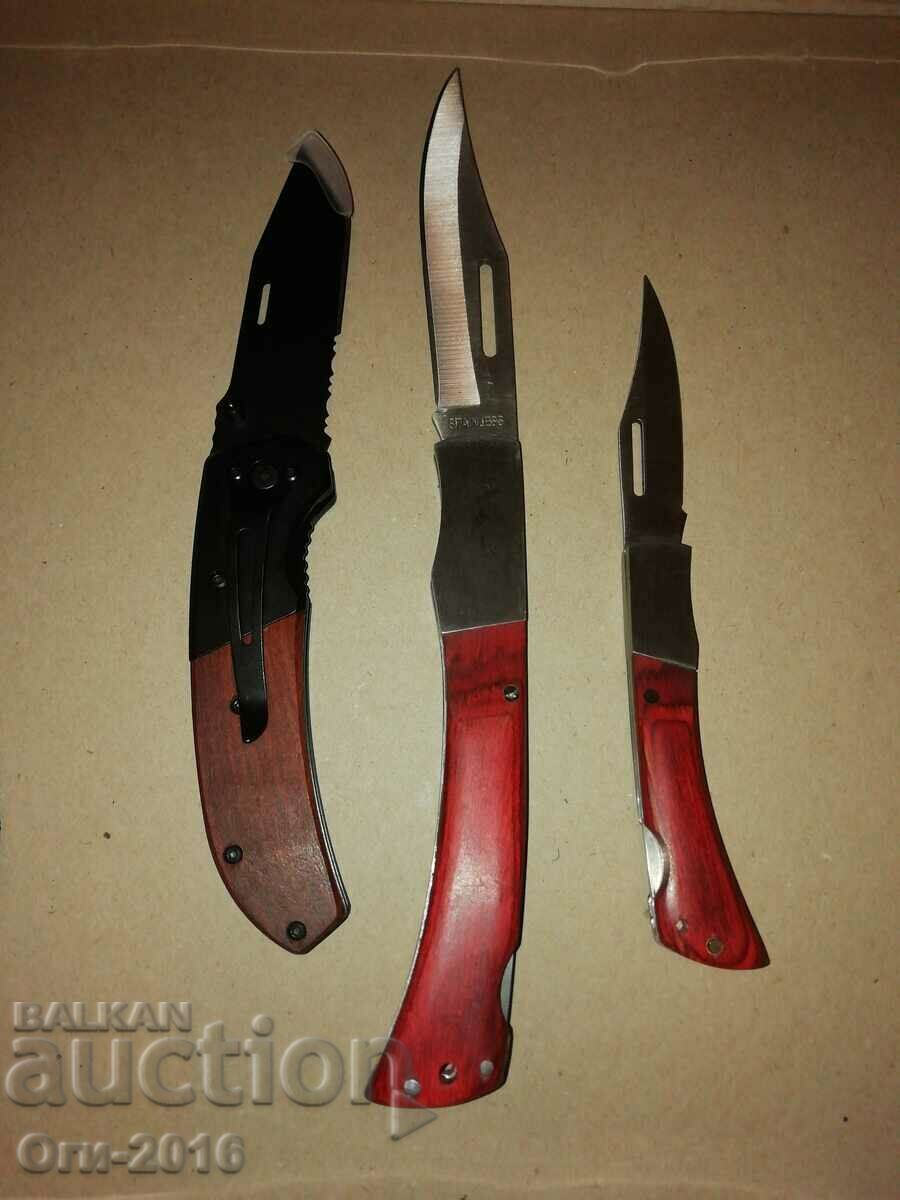 Livrarea O mulțime de cuțite de buzunar.