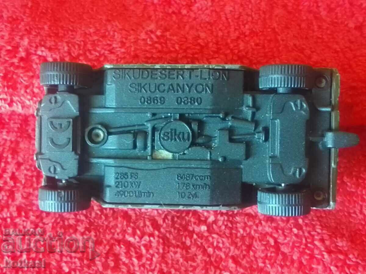 Old small metal car SIKUDESERT - LION SIKUCANYON siku - 6 Old small metal car SIKUDESERT - LION SIKUCANYON siku - 6