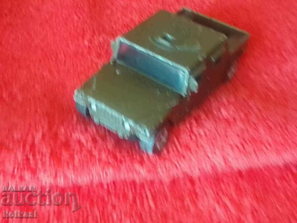 Old small metal car SIKUDESERT - LION SIKUCANYON siku - 7 Old small metal car SIKUDESERT - LION SIKUCANYON siku - 7