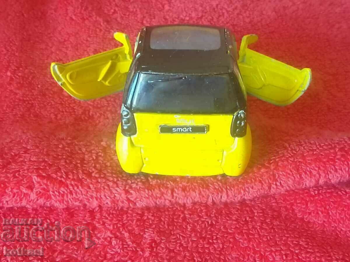 Old small metal car Maisto 1/33 CHINA Citi-Coupe smart - 5 Old small metal car Maisto 1/33 CHINA Citi-Coupe smart - 5