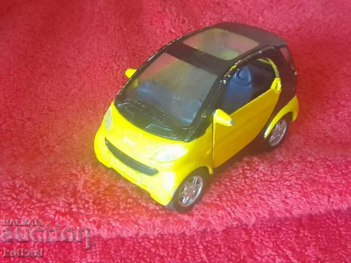 Old small metal car Maisto 1/33 CHINA Citi-Coupe smart - 7 Old small metal car Maisto 1/33 CHINA Citi-Coupe smart - 7